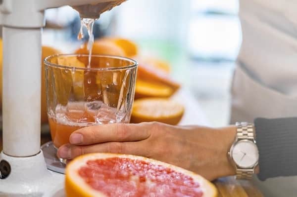 تصویر هزینه تعمیر آبمیوه گیری براون در مشهد